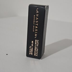 Anastasia Beverly Hills Satin Lipstick Warm Peach